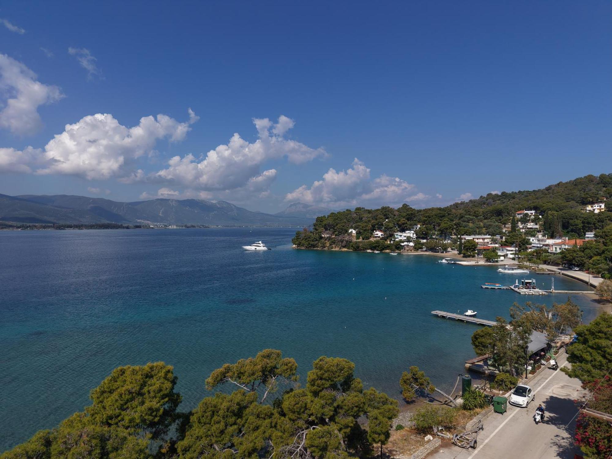 Seaview Apartment - Poros Relaxing Beachfront Flat Poros Town Zewnętrze zdjęcie