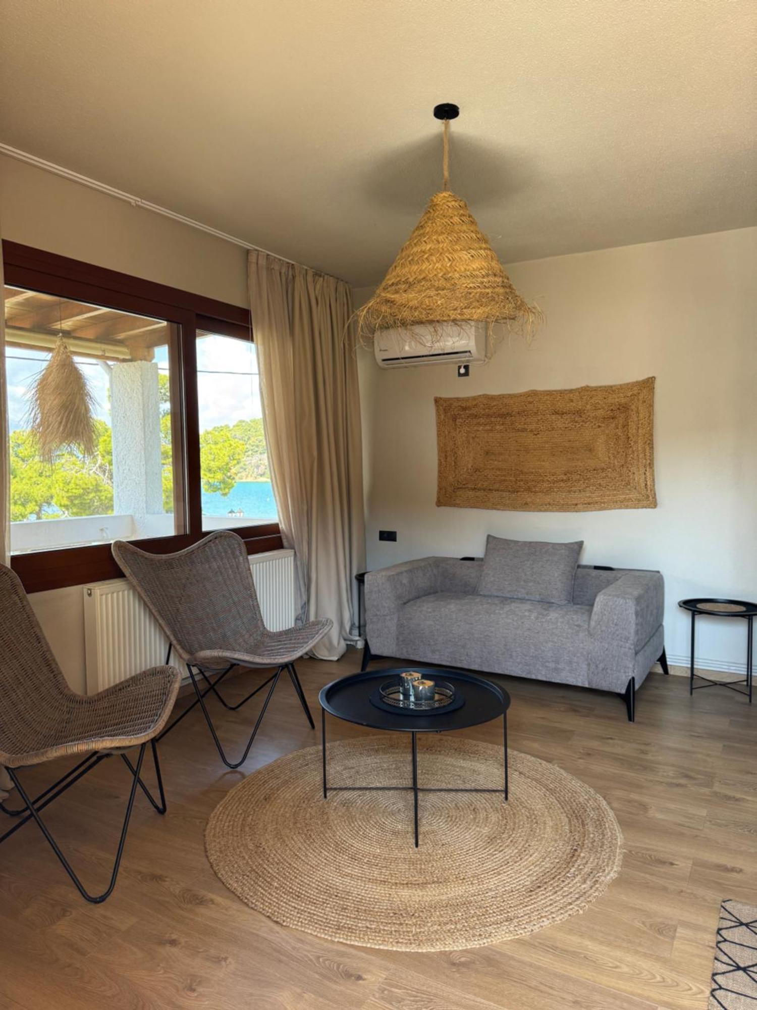 Seaview Apartment - Poros Relaxing Beachfront Flat Poros Town Zewnętrze zdjęcie