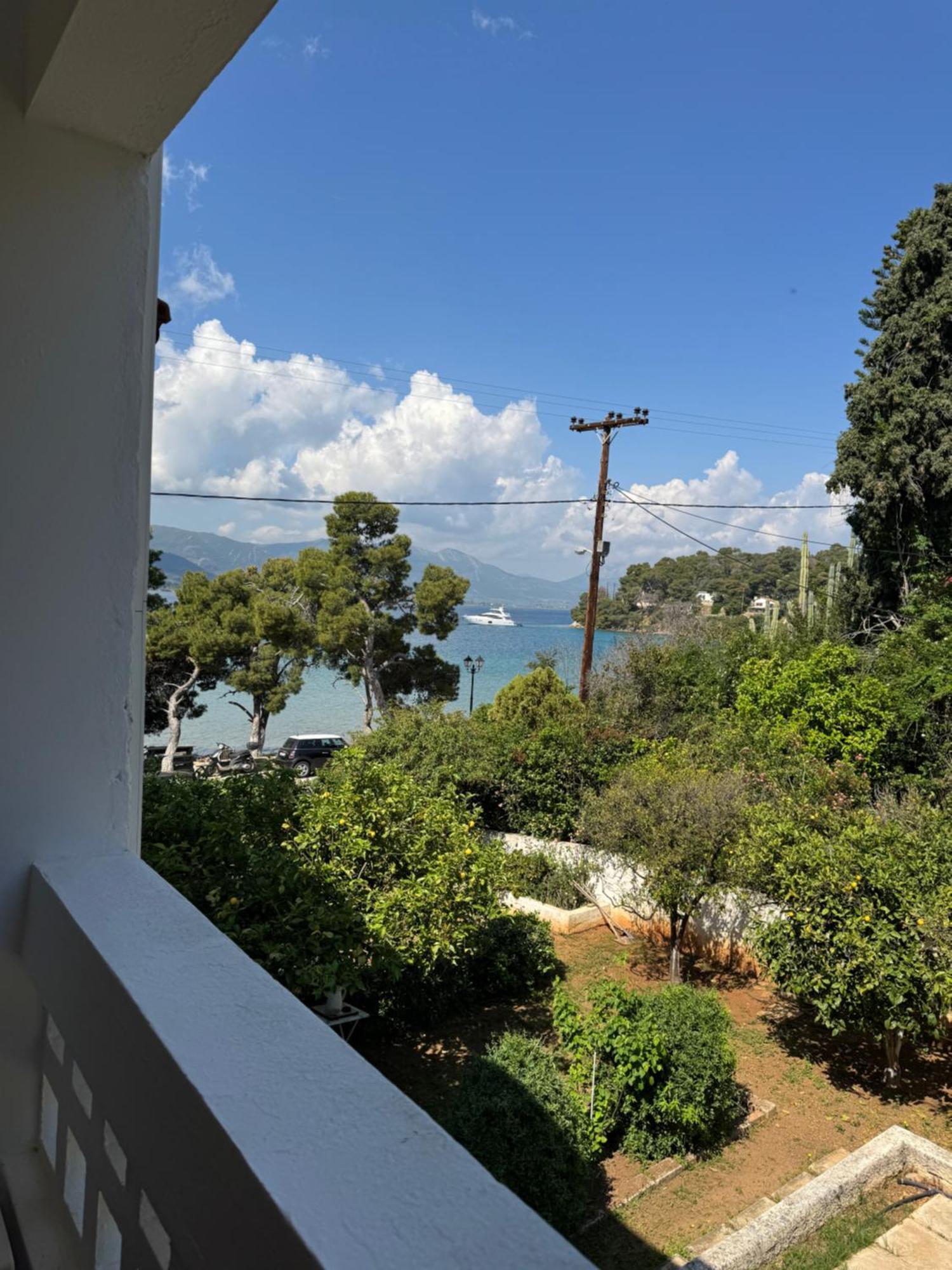 Seaview Apartment - Poros Relaxing Beachfront Flat Poros Town Zewnętrze zdjęcie